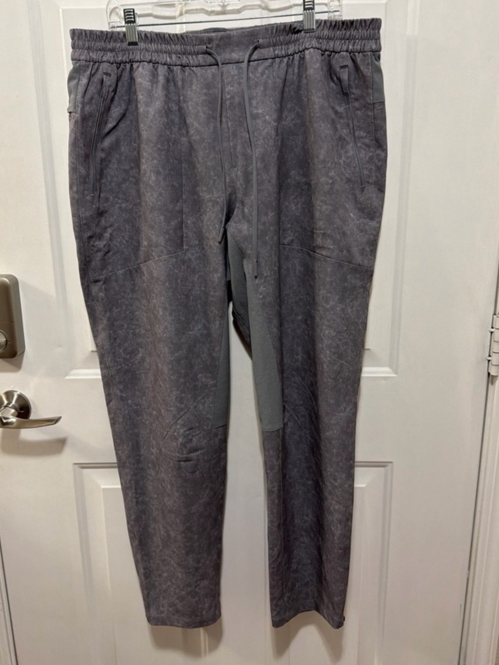 Lululemon Gray/ white License To Train Pants Men's XXL